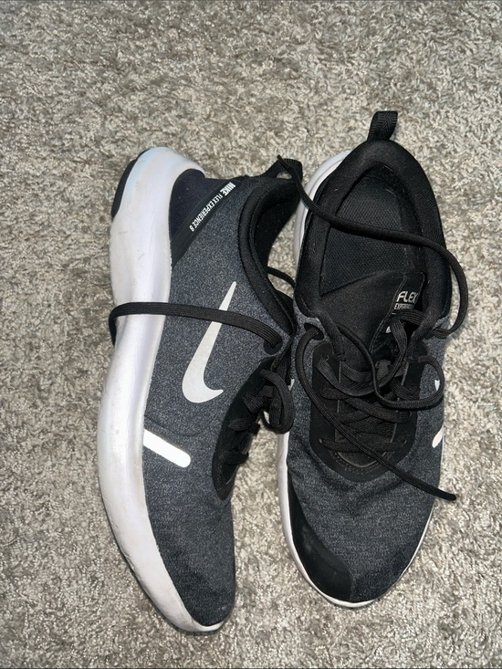 Nike Shoes - Nike Black & White Flex Running Sneakers
